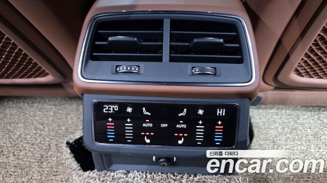 Audi A6 2020 — photo 25