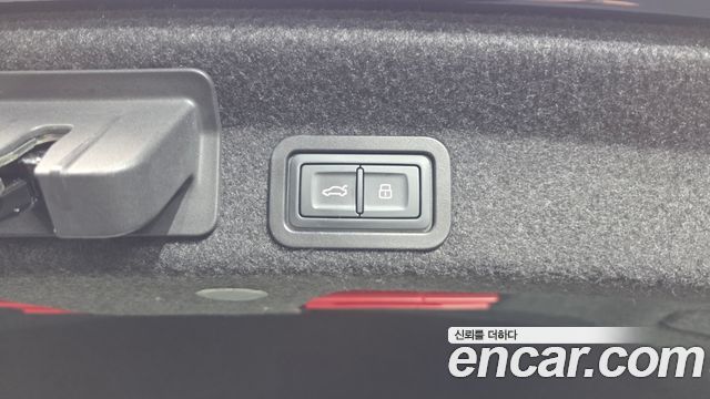 Audi A6 2020 — photo 37