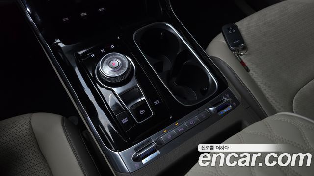 Kia Canival 2021 — photo 9