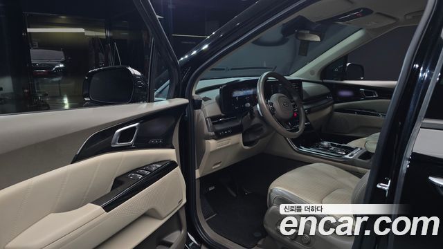 Kia Canival 2021 — photo 10