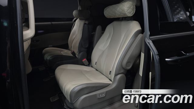 Kia Canival 2021 — photo 12