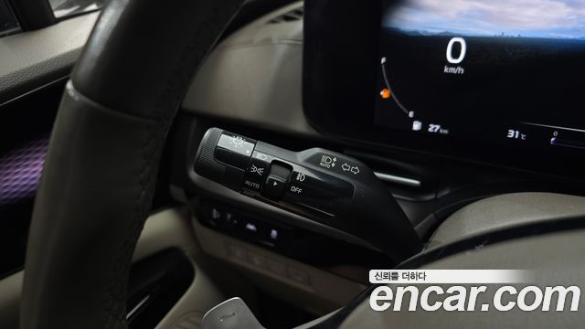 Kia Canival 2021 — photo 16