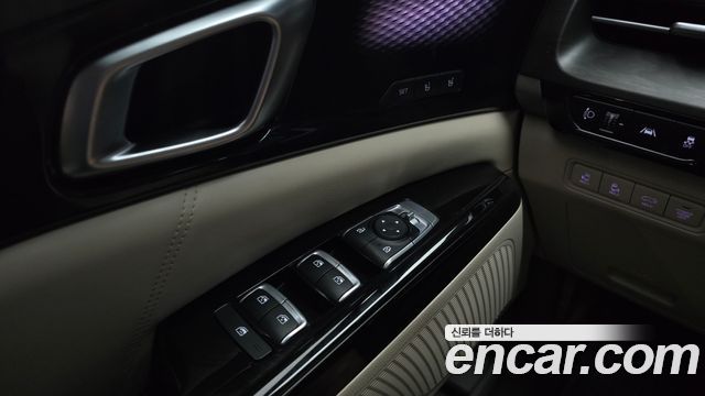 Kia Canival 2021 — photo 17