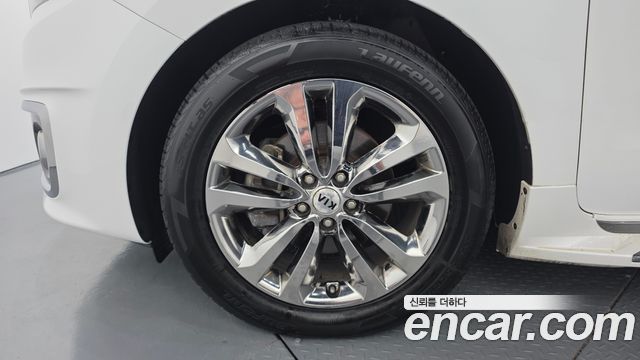 Kia Canival 2016 — photo 5