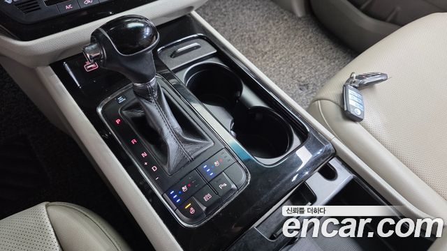 Kia Canival 2016 — photo 9
