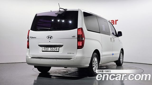 Hyundai Starex 2016 — photo 2