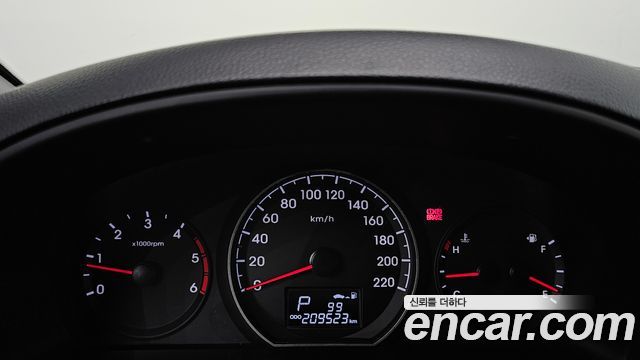Hyundai Starex 2016 — photo 8