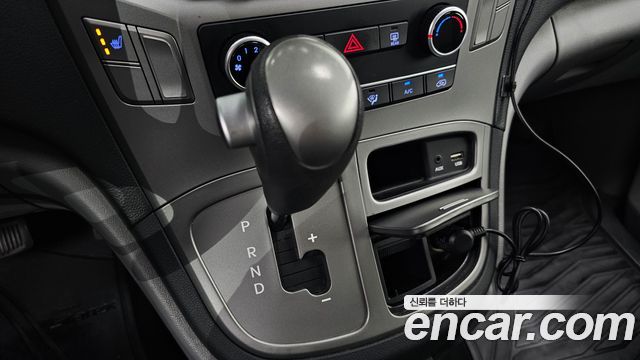 Hyundai Starex 2016 — photo 9