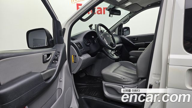 Hyundai Starex 2016 — photo 10