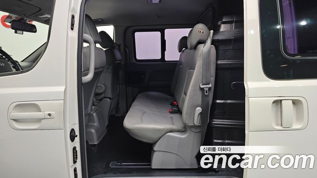 Hyundai Starex 2016 — photo 11