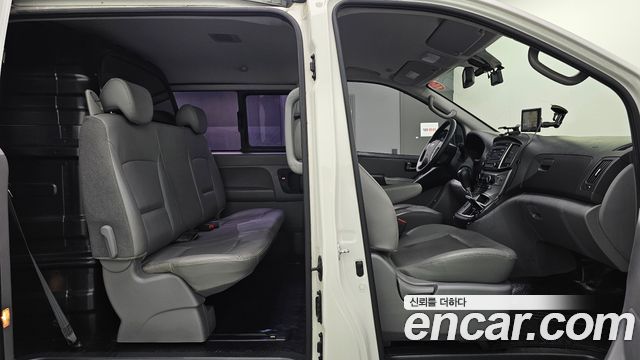 Hyundai Starex 2016 — photo 12