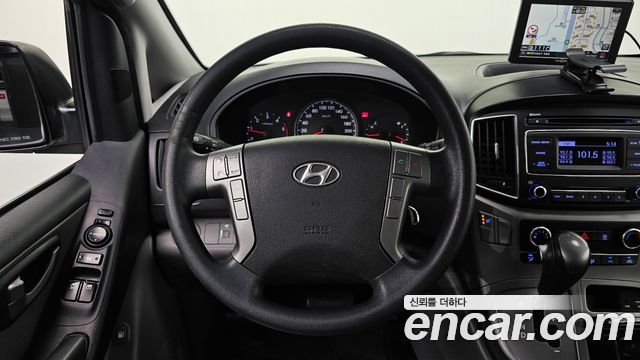 Hyundai Starex 2016 — photo 14