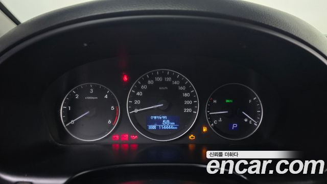 Hyundai Starex 2020 — photo 11