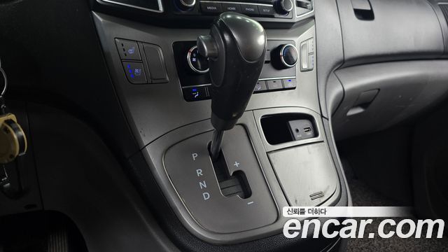 Hyundai Starex 2020 — photo 12
