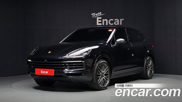 Porsche Cayenne 2021 — photo 1