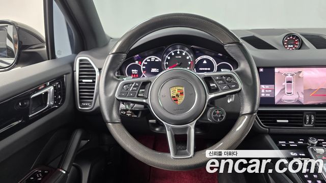 Porsche Cayenne 2021 — photo 18