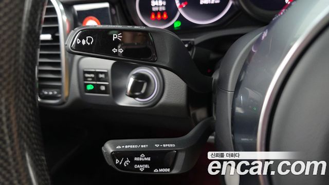 Porsche Cayenne 2021 — photo 23