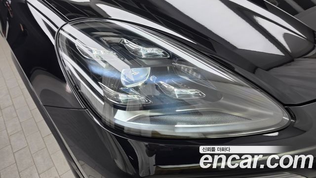 Porsche Cayenne 2021 — photo 8