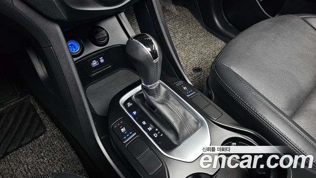 Hyundai Santafe 2016 — photo 12