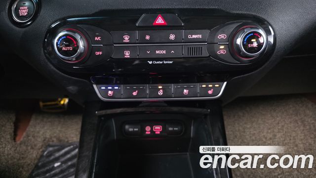 Kia Sorento 2015 — photo 23