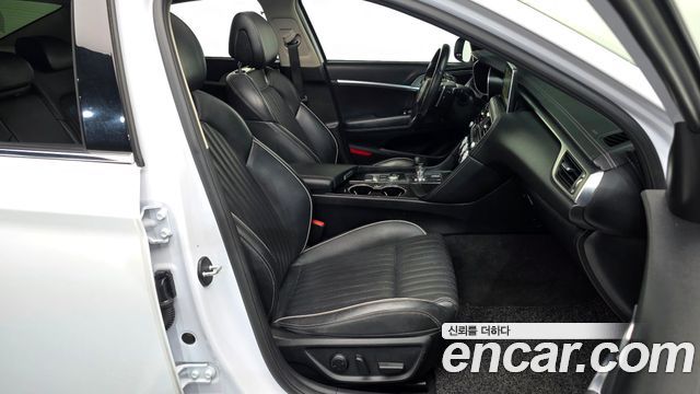 Genesis G70 2018 — photo 11