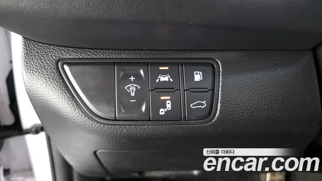 Genesis G70 2018 — photo 18