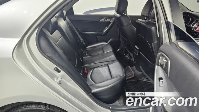 Kia Porte 2011 — photo 12