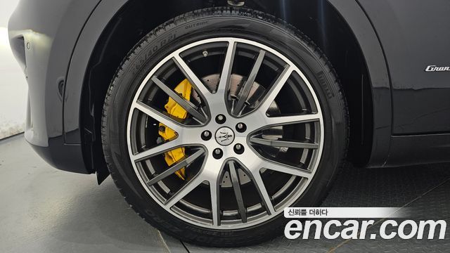 Maserati Levante 2019 — photo 5
