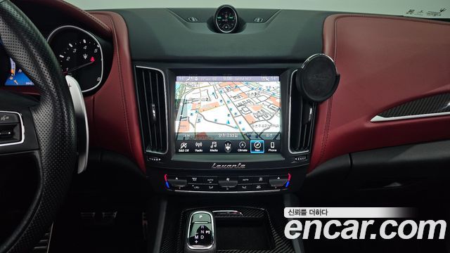 Maserati Levante 2019 — photo 20