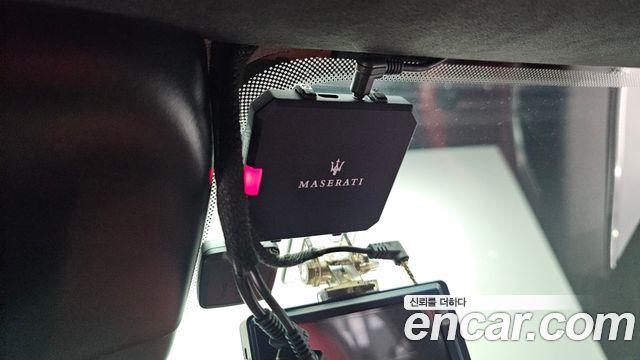 Maserati Levante 2019 — photo 32