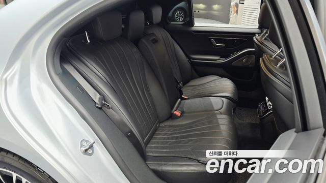 Mercedes-Benz S-Class 2021 — photo 24