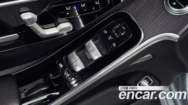 Mercedes-Benz S-Class 2021 — photo 26