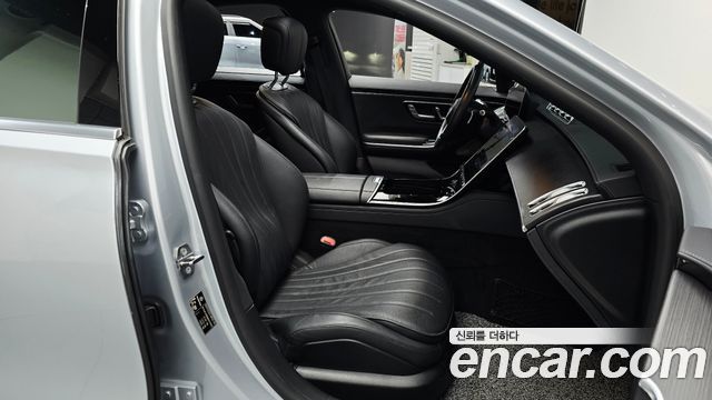 Mercedes-Benz S-Class 2021 — photo 16