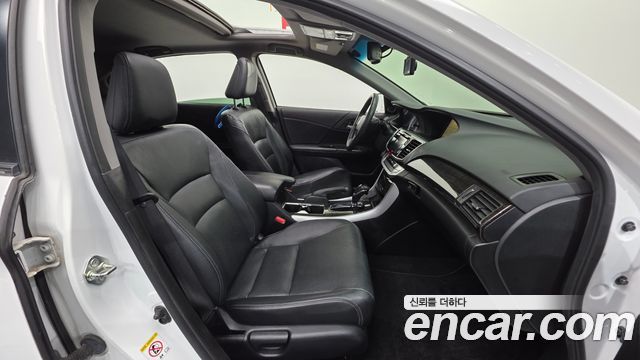 Honda Accord 2015 — photo 10