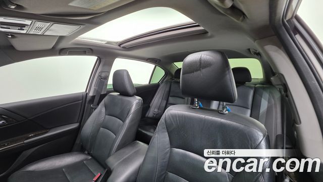 Honda Accord 2015 — photo 11