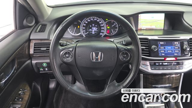 Honda Accord 2015 — photo 15