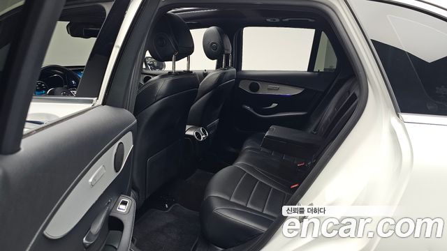 Mercedes-Benz GLC-Class 2021 — photo 18