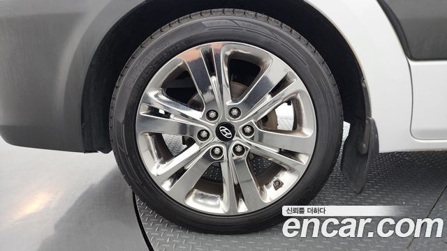 Hyundai Solati 2023 — photo 5