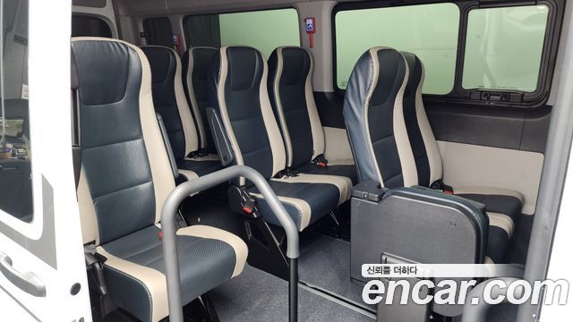 Hyundai Solati 2023 — photo 17