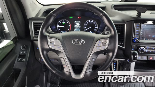 Hyundai Solati 2023 — photo 18