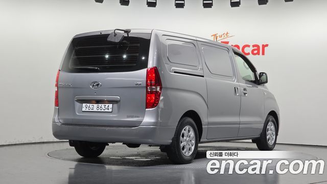 Hyundai Starex 2015 — photo 2