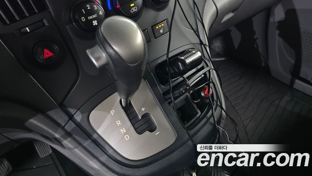 Hyundai Starex 2015 — photo 9