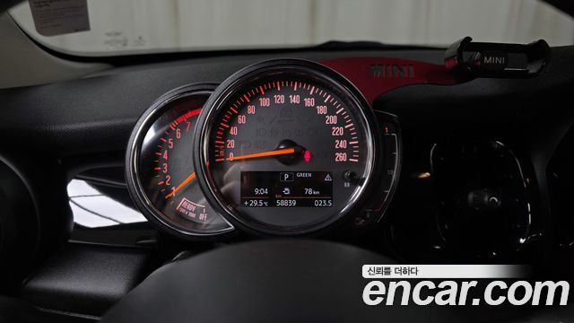 Mini Cooper 2022 — photo 8