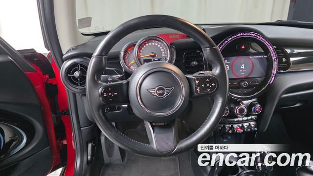 Mini Cooper 2022 — photo 13