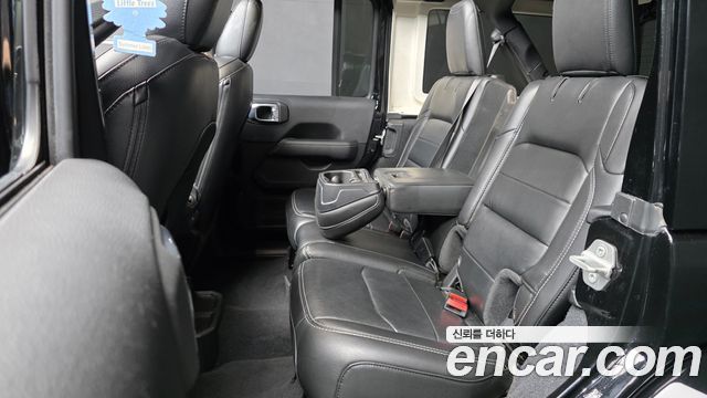 Jeep Wrangler 2022 — photo 18