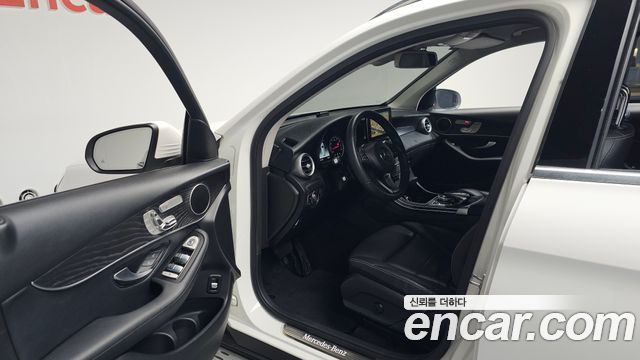 Mercedes-Benz GLC-Class 2019 — photo 13