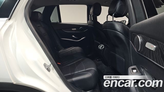 Mercedes-Benz GLC-Class 2019 — photo 17