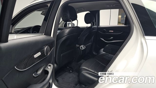 Mercedes-Benz GLC-Class 2019 — photo 18