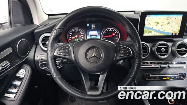 Mercedes-Benz GLC-Class 2019 — photo 19