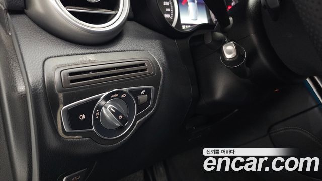 Mercedes-Benz GLC-Class 2019 — photo 20